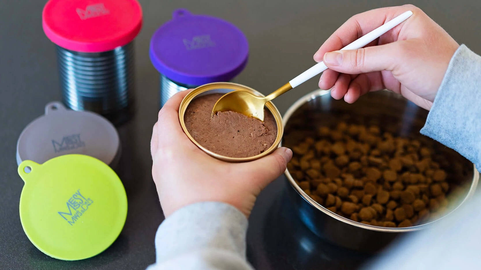 Universal cat sales and dog food